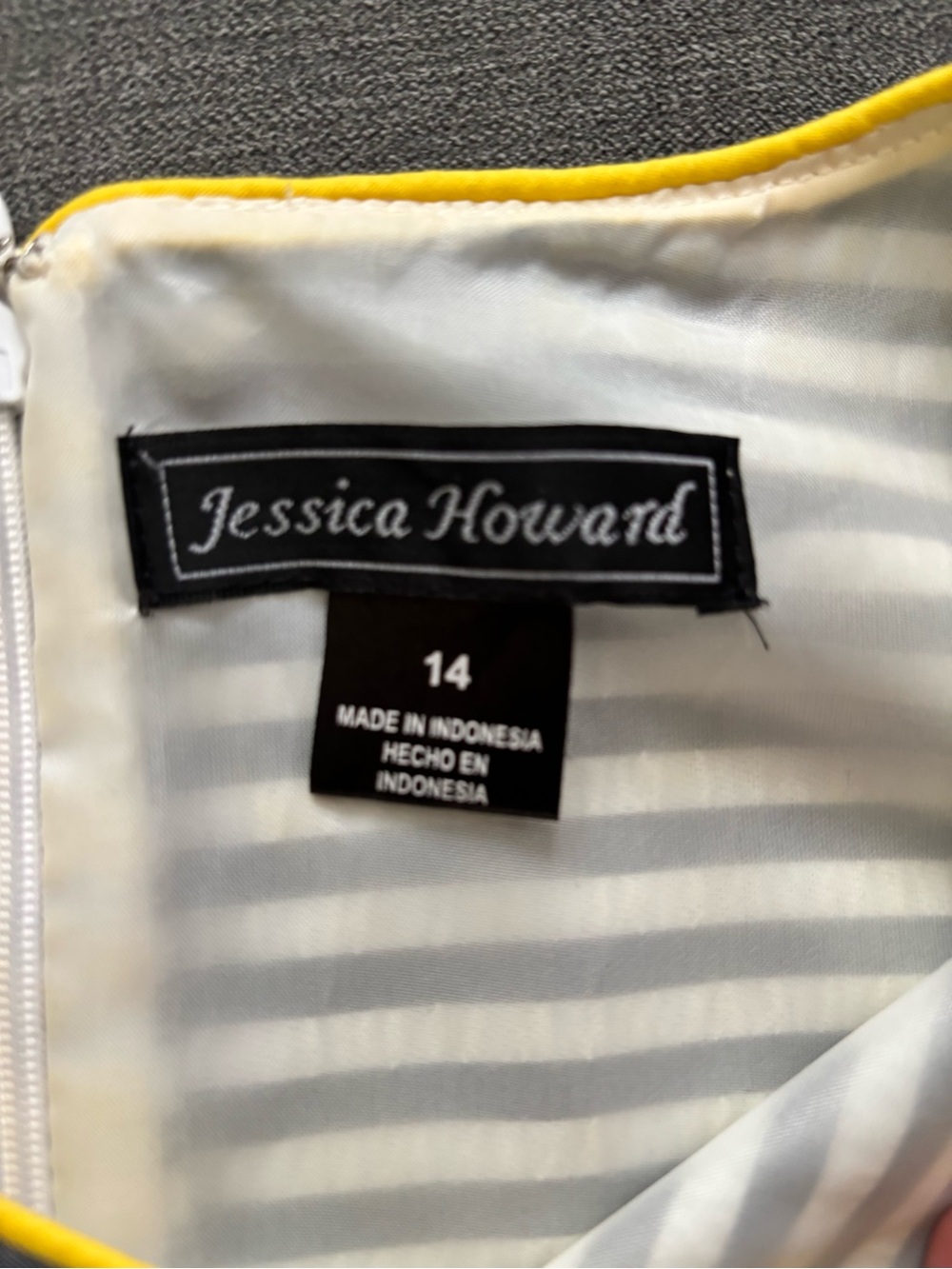 Jessica Howard Dress Size 14 Gray Striped Fit & Flare Lined Bow Detail - Picture 6 of 6